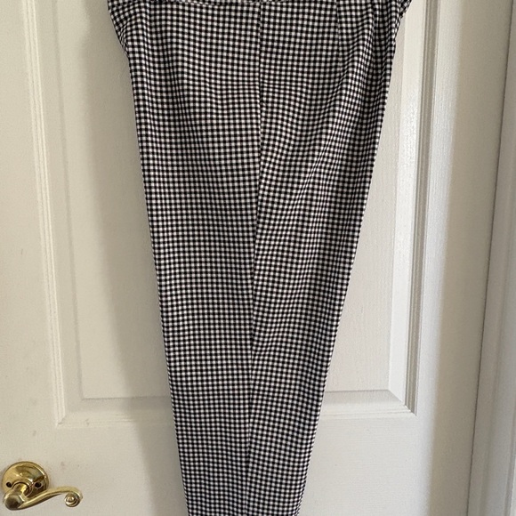Zac & Rachel Black & White Checkered Capris rayon, nylon, spandex. - Picture 1 of 11